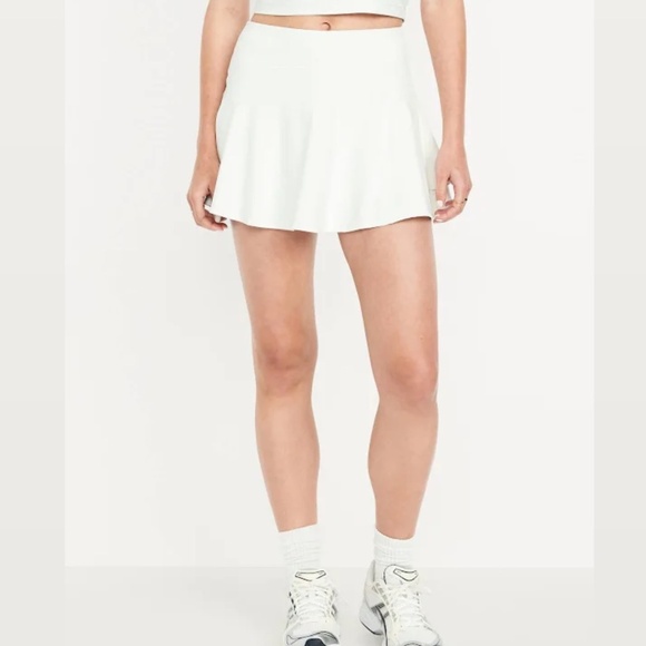 Old Navy Women's High-Waisted Powersoft Skort Medium - Picture 1 of 7